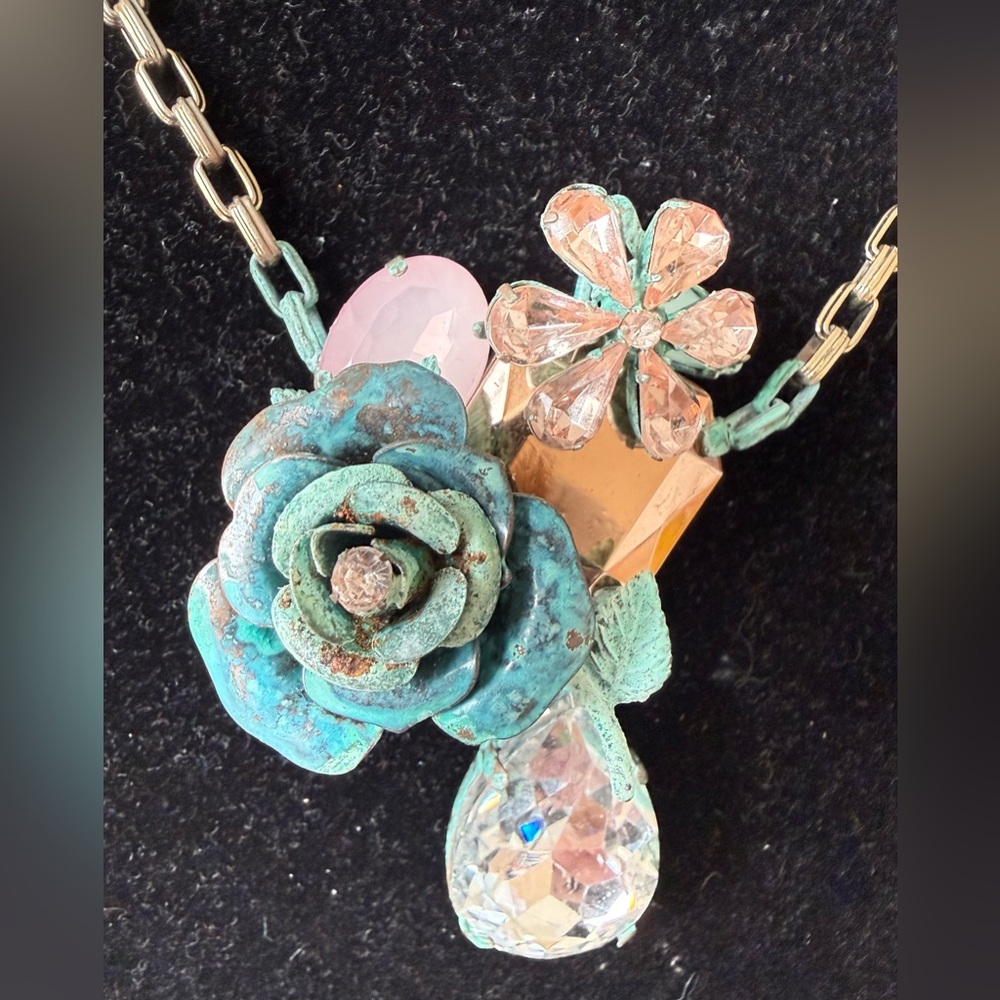 Betsey Johnson Blue and Gold Floral Necklace Cluster Rustic Chain Rose Flower - Picture 2 of 6